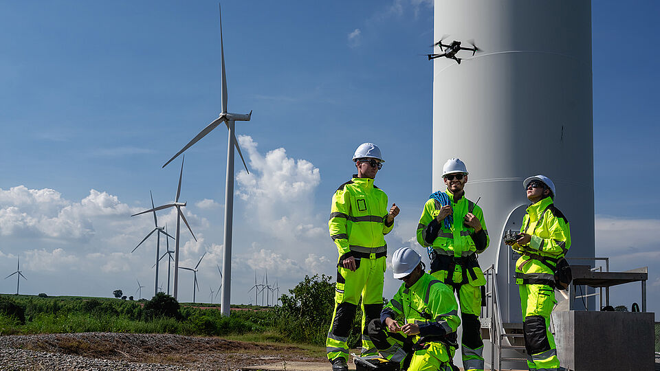 A response team comprising members with various qualifications and equipped with the appropriate tools