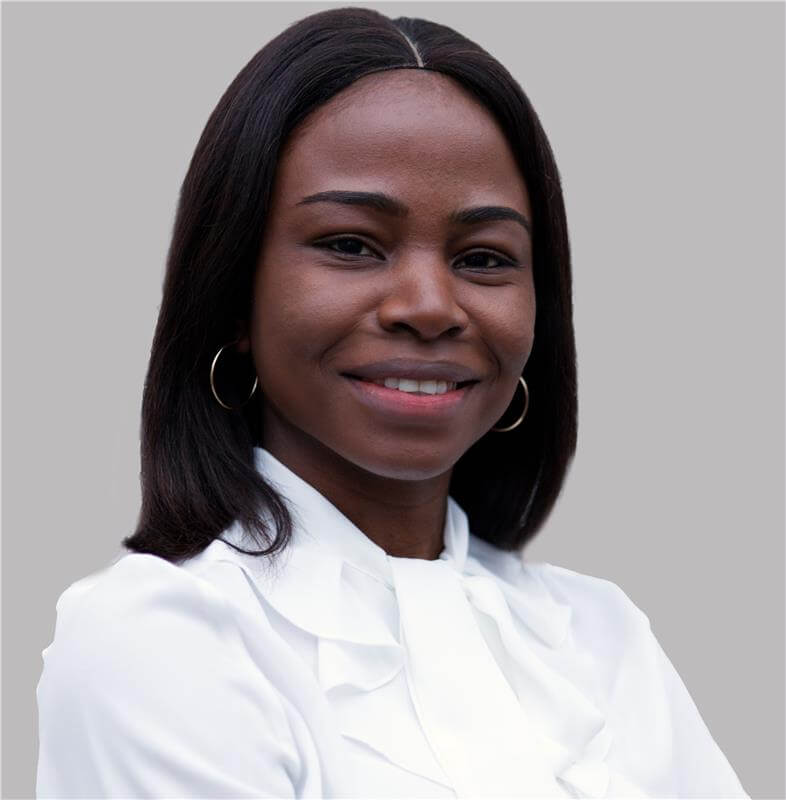 [Translate to English:] Veronica ugwu headshot